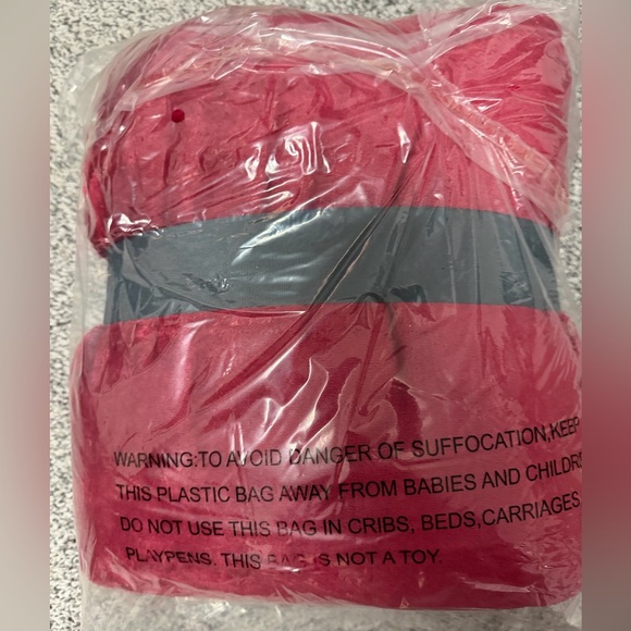Berkshire Rouge Red VelvetSoft Reverse to Sherpa Throw